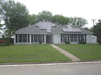 101 Ginger Dr, Pottsboro, TX 75076