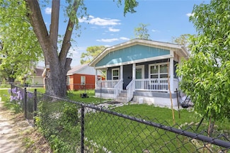 1424 Cleveland Ave, Des Moines, IA 50316