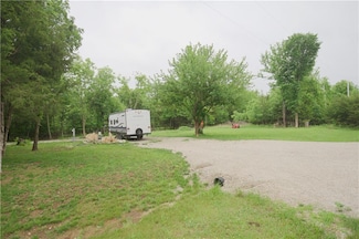 42 Silver Ln, Linn Valley, KS 66040