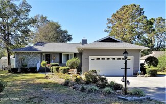 1826 Pharview Dr SW, Ocean Isle Beach, NC 28469
