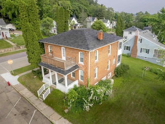 101 Washington St, Wonewoc, WI 53968