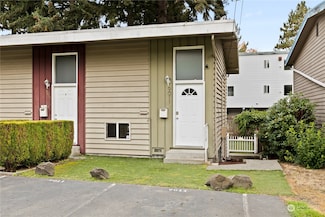 9011 8th Ave SW, Seattle, WA 98106