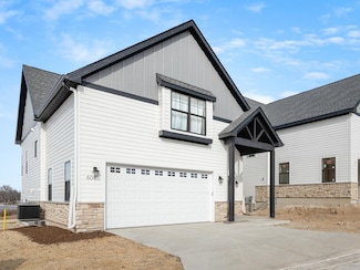 600 Monarch Ln Unit 101, Beaver Dam, WI 53916