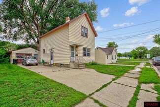 1041 1041 Quincy St, Mankato, MN 56003