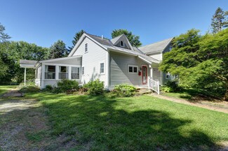 105 Harrison Ave, Williamstown, MA 01267