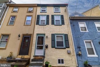 169 Gay St, Philadelphia, PA 19127