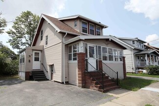 7 Elm Ave, Fairhaven, MA 02719