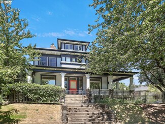 2831 SE Main St, Portland, OR 97214