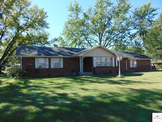 1800 E Franklin St, Clinton, MO 64735