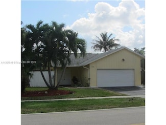 10140 Torchwood Ave, Plantation, FL 33324