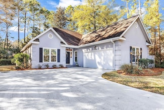 75 Prestwick Dr, Pawleys Island, SC 29585