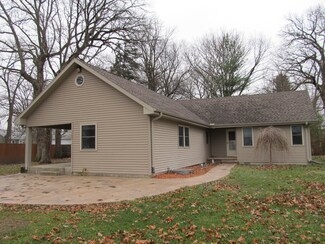 203 E Pleasure Ave, Ashkum, IL 60911