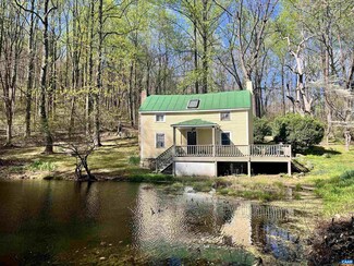 6959 Blackwells Hollow Rd, Crozet, VA 22932