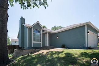 5619 SW 35th St, Topeka, KS 66614
