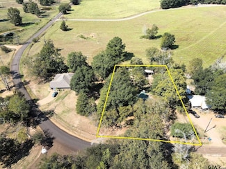 135 County Road 3605, Bullard, TX 75757