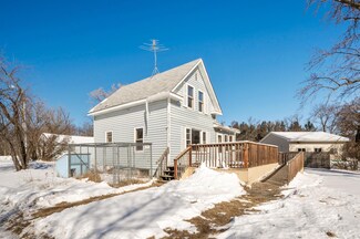 25602 Rum River Dr NW, Isanti, MN 55040