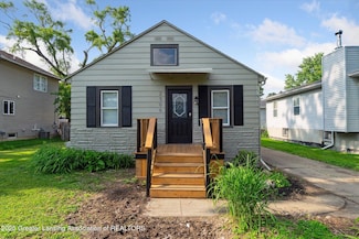 2506 W Kalamazoo St, Lansing, MI 48917