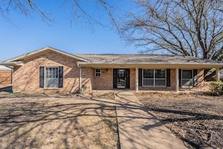 4300 Barcelona Dr, Fort Worth, TX 76133