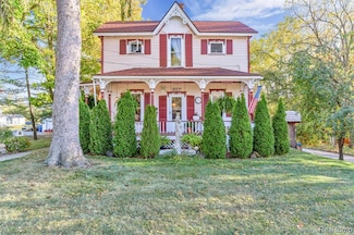 327 Reid Rd, Grand Blanc, MI 48439