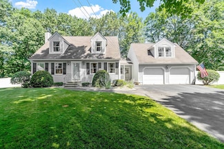 8 Adam Ct, Salem, NH 03079