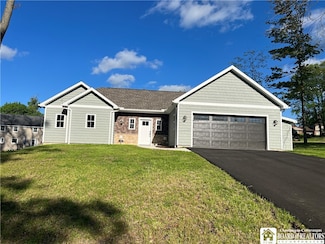 113 Warwick Rd, Jamestown, NY 14701