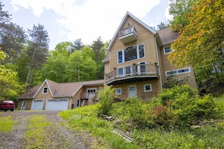 1536 E Campville Rd, Endicott, NY 13760