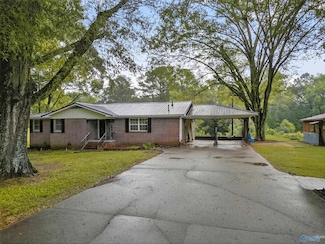 245 Whites Chapel Rd, Gadsden, AL 35901