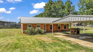 111 Quail Dr, Springtown, TX 76082