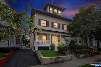 409 Berwick St, Orange, NJ 07050