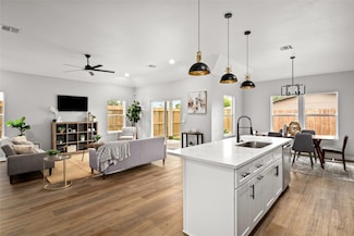 14307 Laredo St, Houston, TX 77015