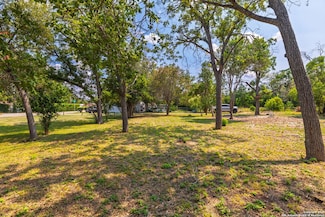 1308 Bert St, Seguin, TX 78155