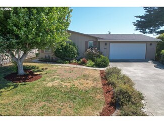 257 1st Ave, Coos Bay, OR 97420