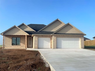 5867 Tadpole Dr, Elgin, OK 73538