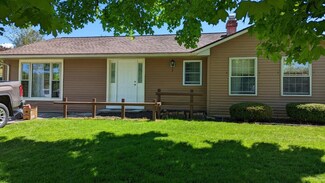 8 Charter Hill Dr, Rutland, VT 05701