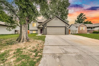 1307 Spring Cir, Haysville, KS 67060
