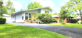 234 N Addison Rd, Villa Park, IL 60181