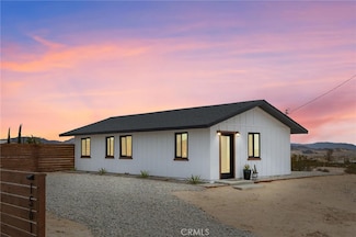 1561 Shoshone Valley Rd, Twentynine Palms, CA 92277
