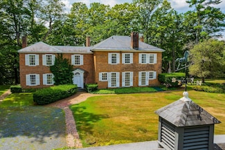 10 Bischoff Ln, Hartland, VT 05048