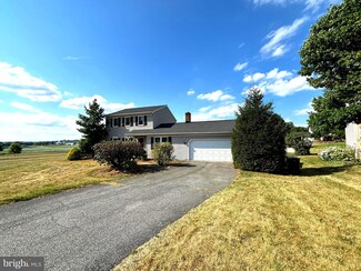 2365 Stumptown Rd, Lancaster, PA 17602