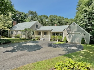 14 Mcclelland Rd, Halifax, MA 02338