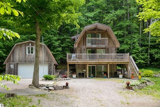 2481 S Schomberg Rd, Lake Leelanau, MI 49653