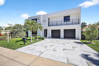 1807 NE 18th St, Fort Lauderdale, FL 33305