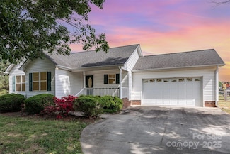 4751 Kemp Dellinger Rd, Maiden, NC 28650