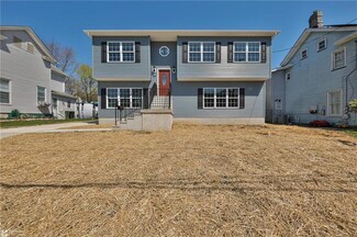 30 School St, Washington, NJ 07882