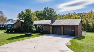 41 Nicholas Dr, Parkersburg, WV 26101