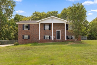 713 Lee Dr, Ringgold, GA 30736