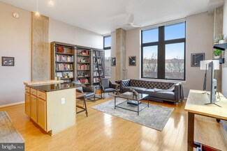 2720 S Arlington Mill Dr Unit 208, Arlington, VA 22206