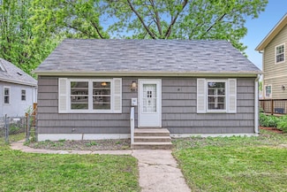 583 Cromwell Ave, Saint Paul, MN 55104