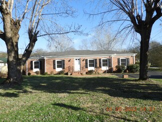 201 Longmeadow Cir, Pulaski, TN 38478
