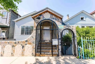 2332 W 18th Place, Chicago, IL 60608